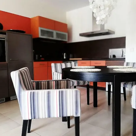 W Grzybowie Apartment *